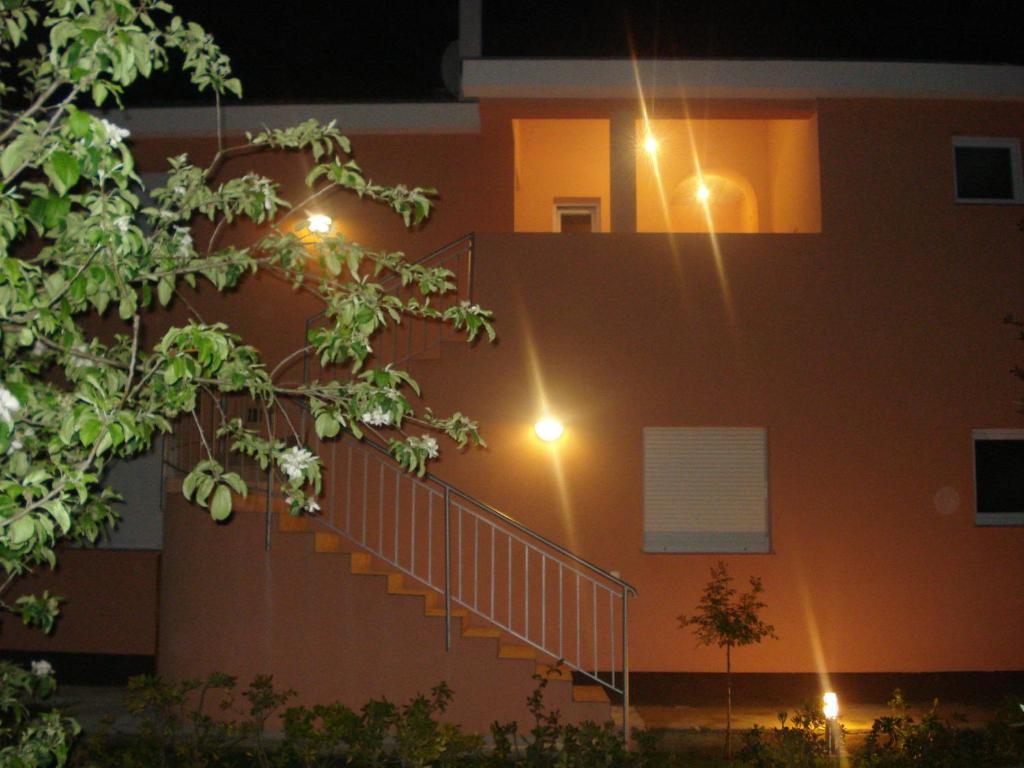Apartments Luna Сукошан Екстер'єр фото